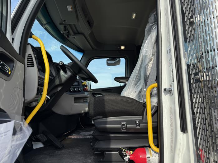 2027 Peterbilt 567-26