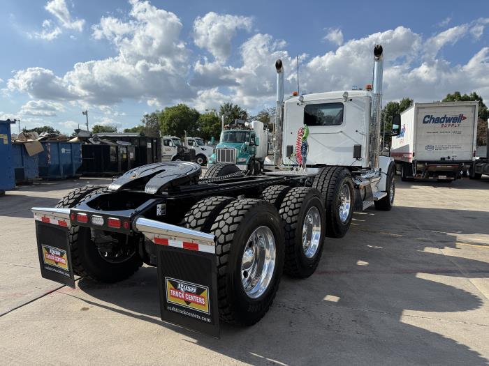 2027 Peterbilt 567-8