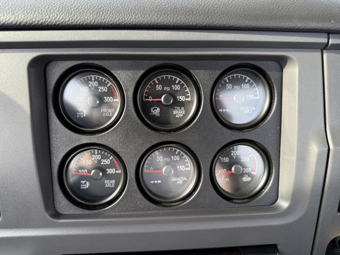 2027 Peterbilt 567-35