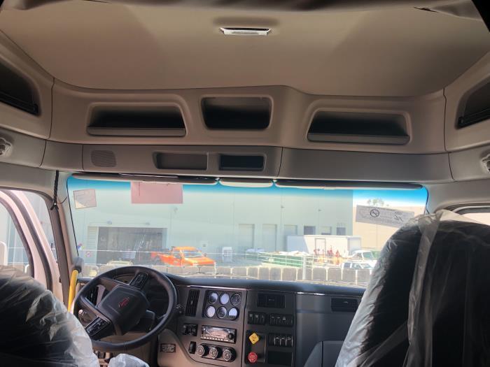 2025 Peterbilt 579-9