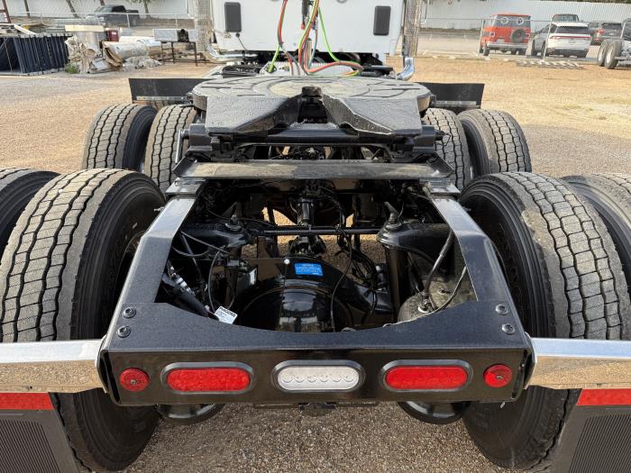 2027 Peterbilt 567-23