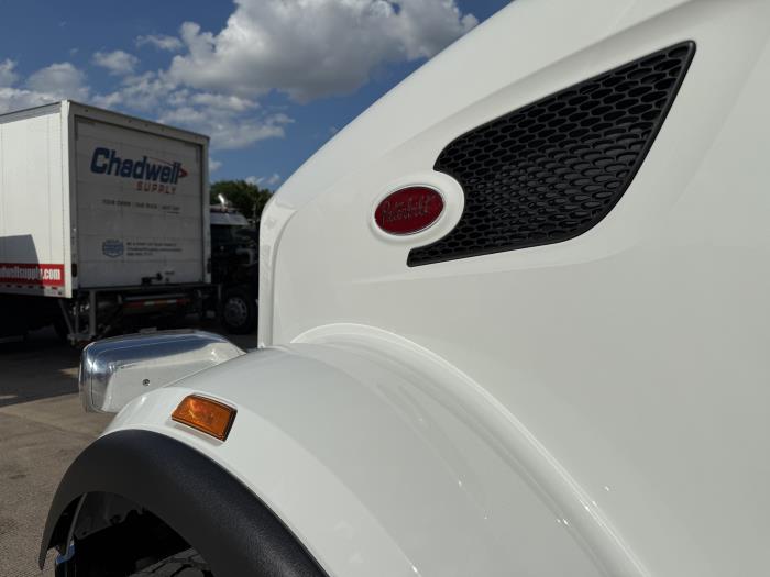 2027 Peterbilt 567-16