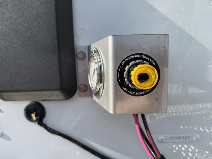 2027 Peterbilt 567-27