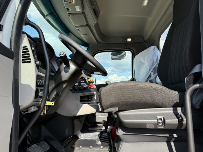 2027 Peterbilt 567-34