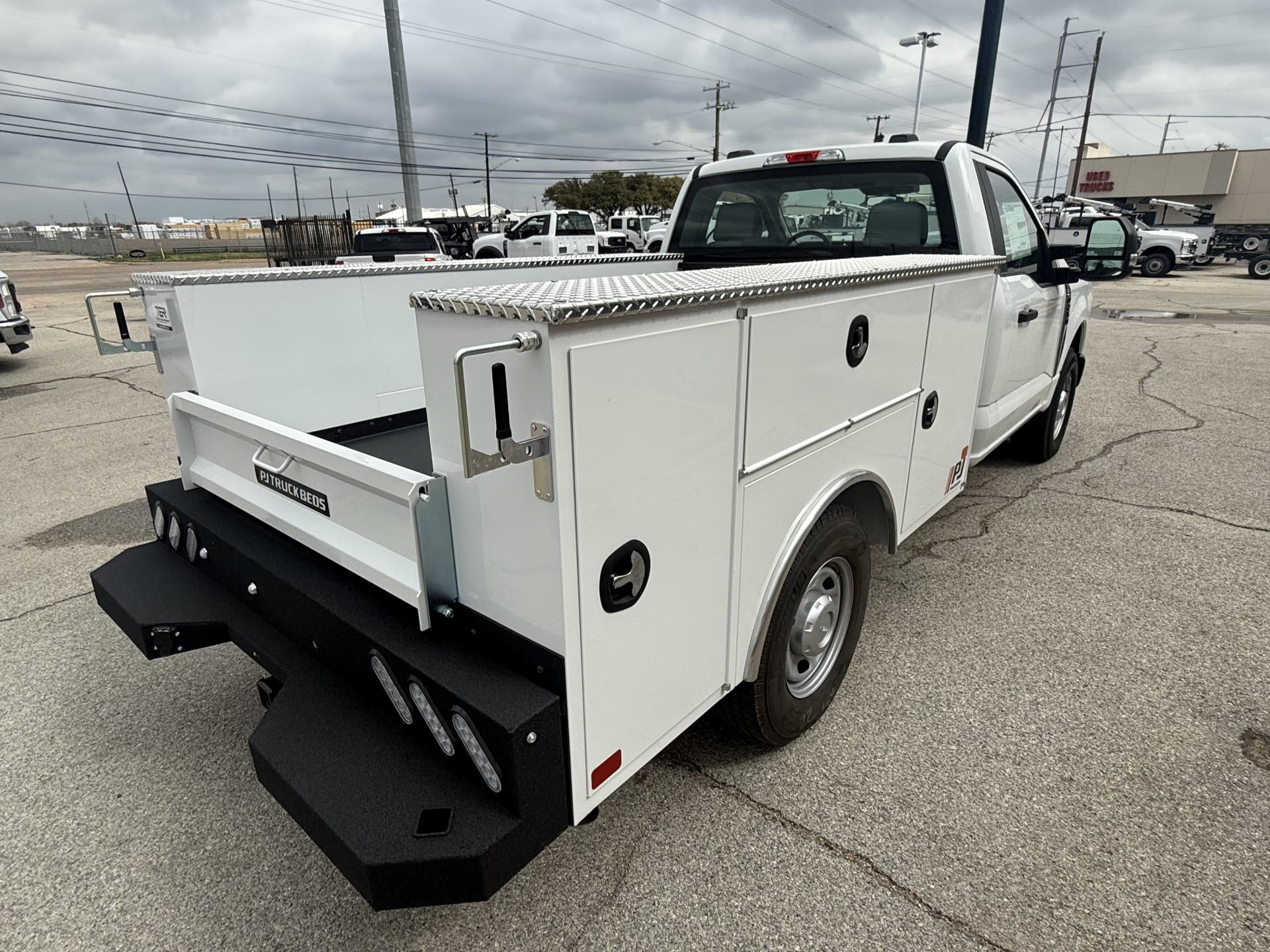 New 2025 Ford F-250 - photo 7