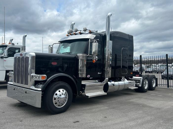 2027 Peterbilt 589-1