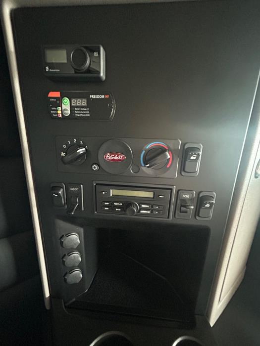 2027 Peterbilt 589-7