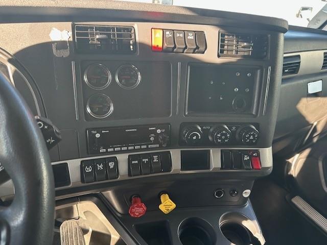 2023 Kenworth T680-8