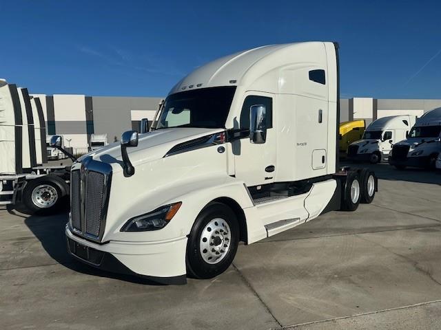 2023 Kenworth T680-0
