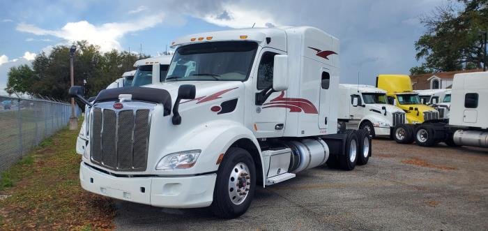 2022 Peterbilt 579-1