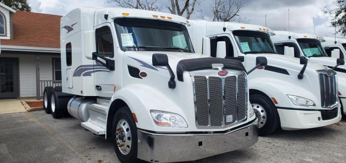 2022 Peterbilt 579-1