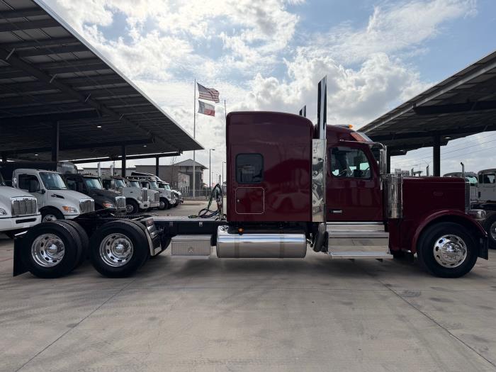 2027 Peterbilt 589-6