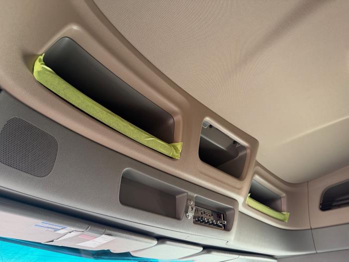 2027 Peterbilt 589-11