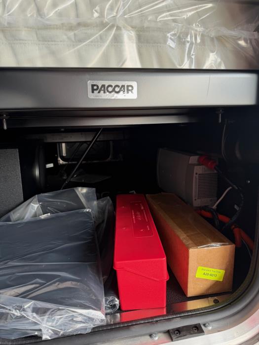 2027 Peterbilt 589-14