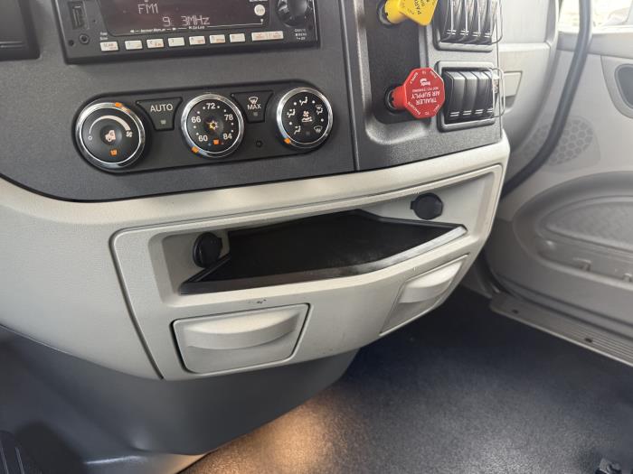 2021 Peterbilt 579-12