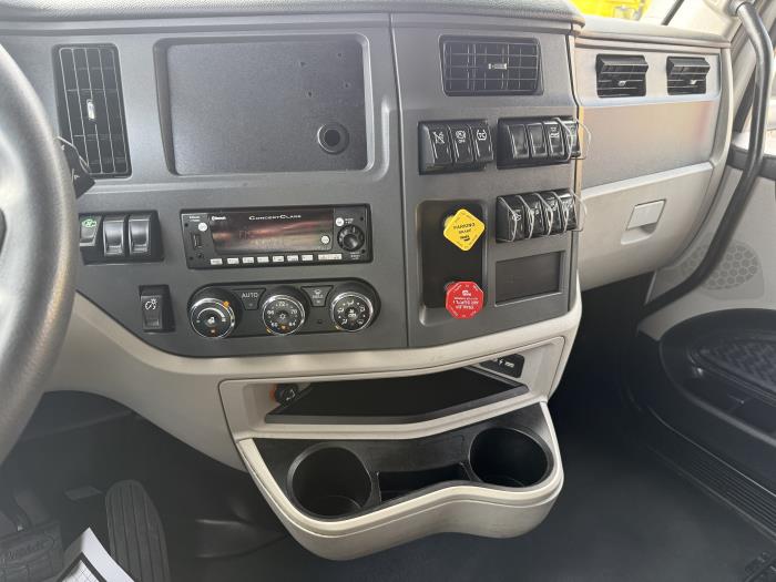 2024 Peterbilt 579-6