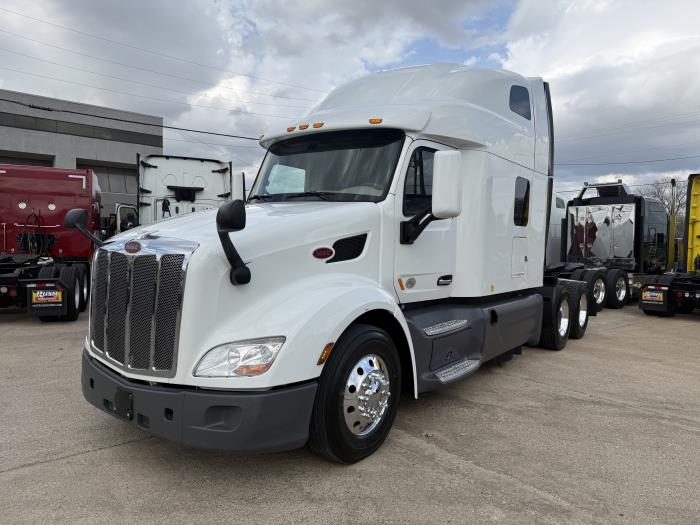 2021 Peterbilt 579-0