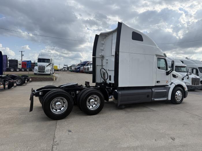 2021 Peterbilt 579-24