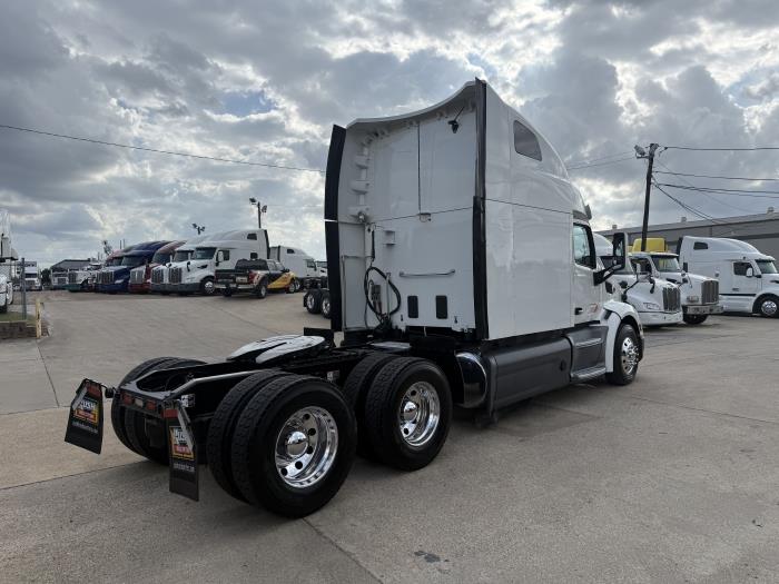 2021 Peterbilt 579-26