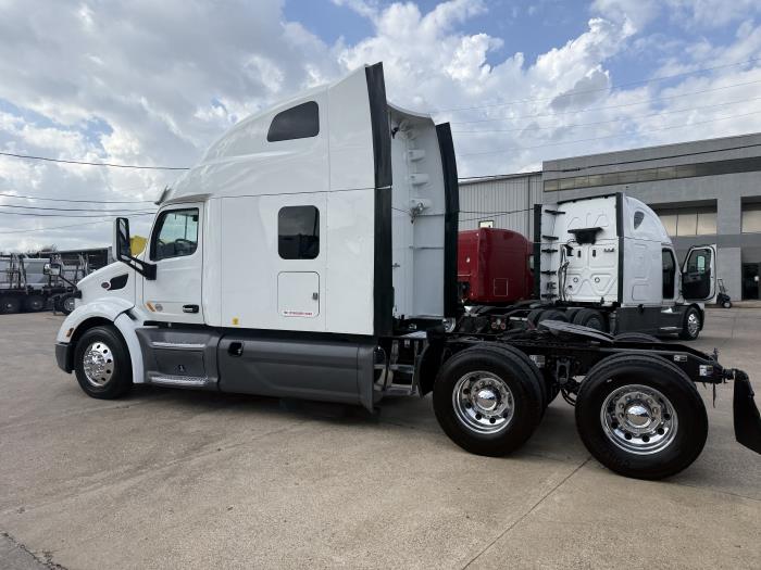 2021 Peterbilt 579-2