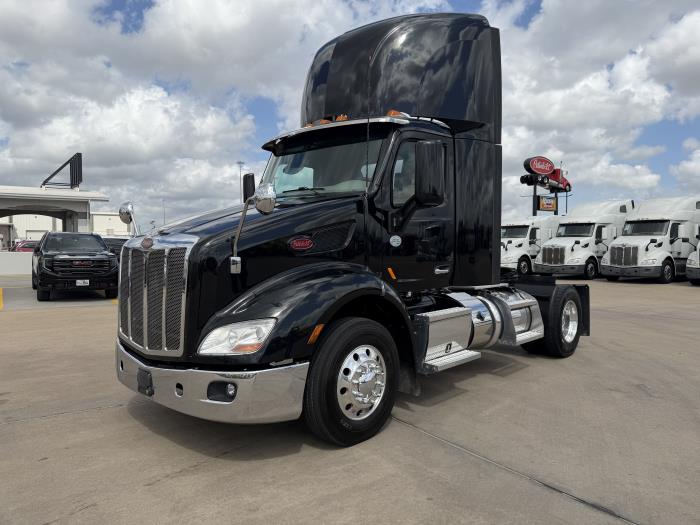 2021 Peterbilt 579-0