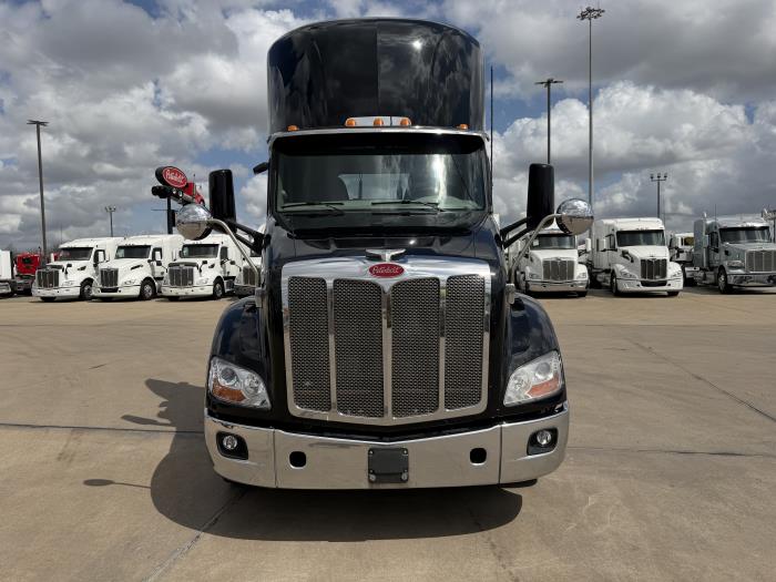 2021 Peterbilt 579-7