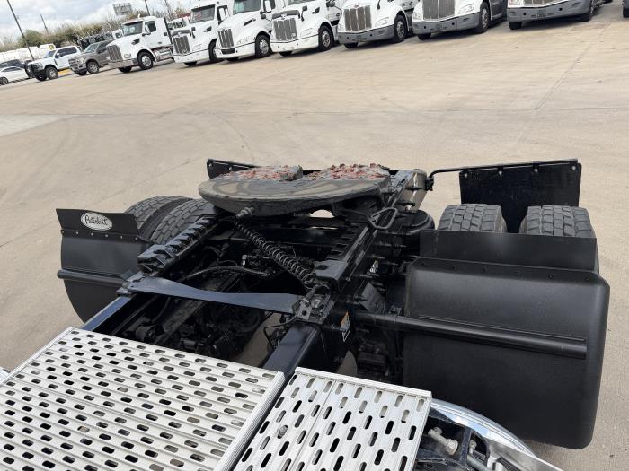 2021 Peterbilt 579-13
