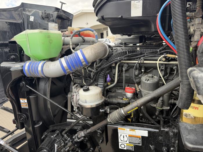 2021 Peterbilt 579-16