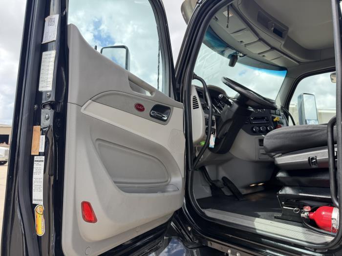 2021 Peterbilt 579-23