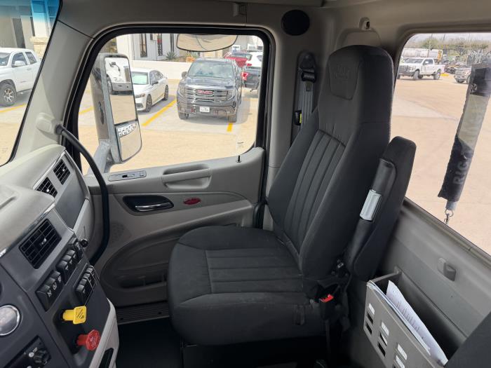 2021 Peterbilt 579-24