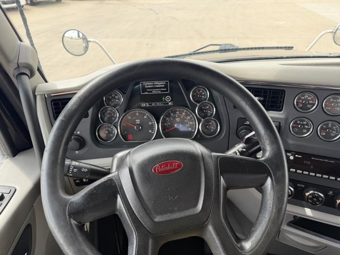 2021 Peterbilt 579-29