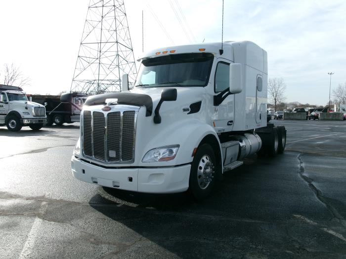 2022 Peterbilt 579-1