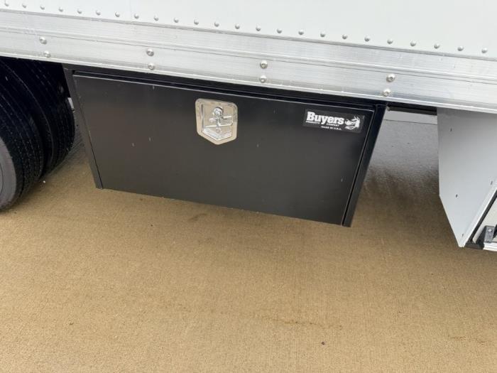 2025 Isuzu NPR-HD-18