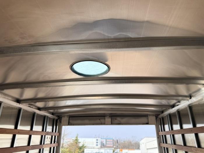 2025 Isuzu NPR-HD-21