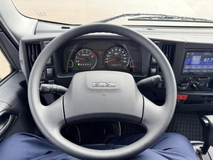 2025 Isuzu NPR-HD-23