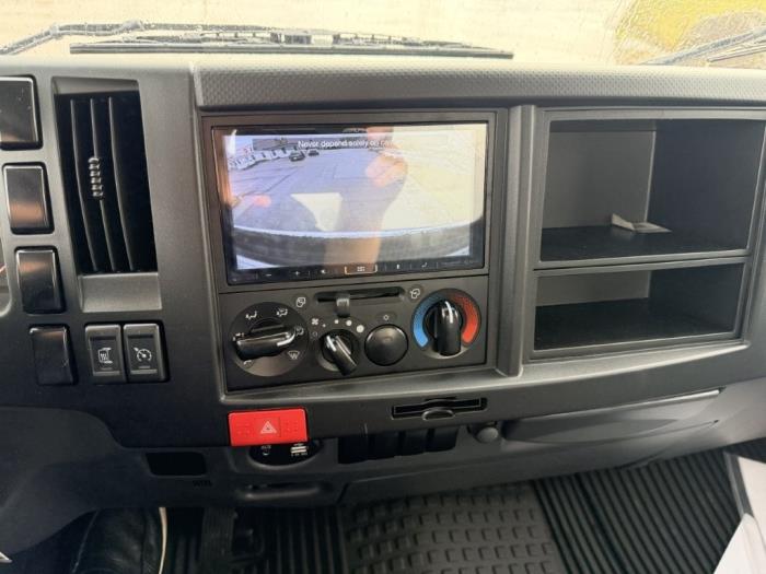 2025 Isuzu NPR-HD-26