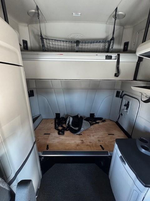 2022 Peterbilt 579-26