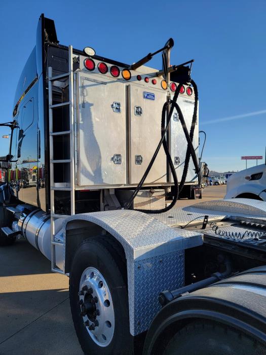 2021 Volvo VNL84T740-13
