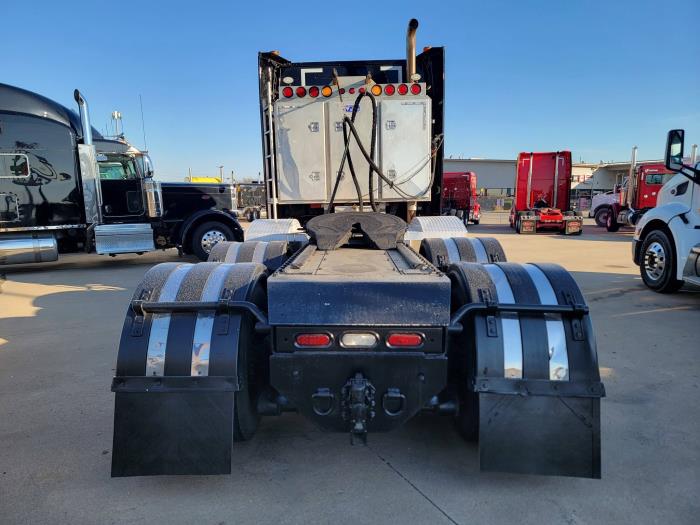 2021 Volvo VNL84T740-25