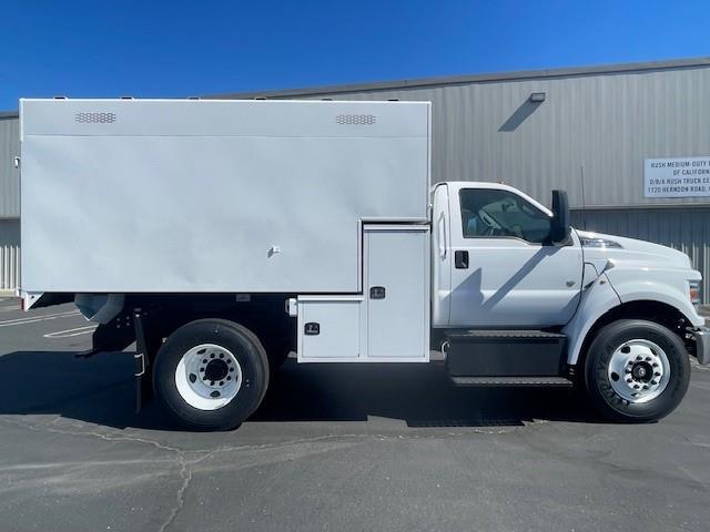 2025 Ford F-650-4