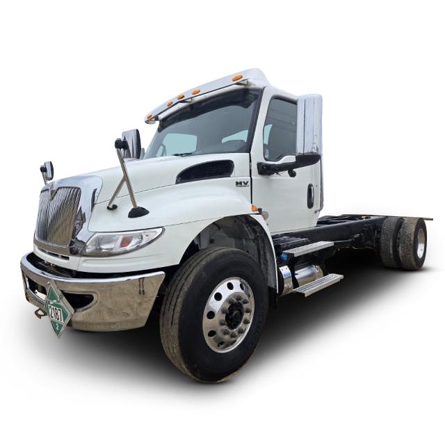 2022 International MV - image 1