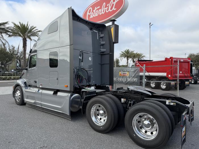 2027 Peterbilt 579-3