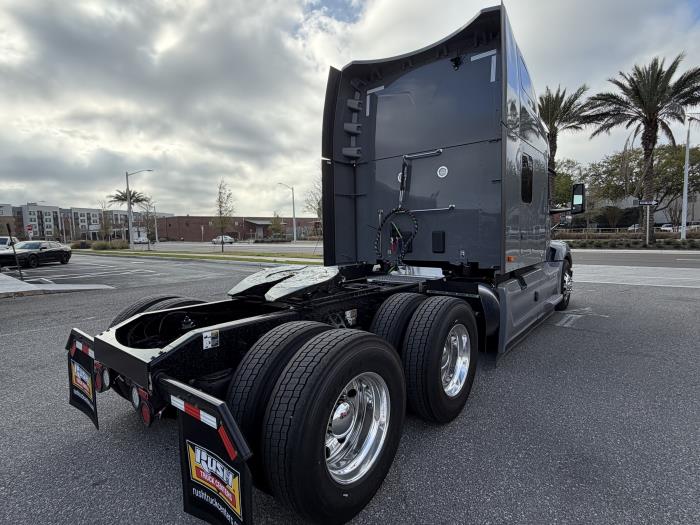 2027 Peterbilt 579-5