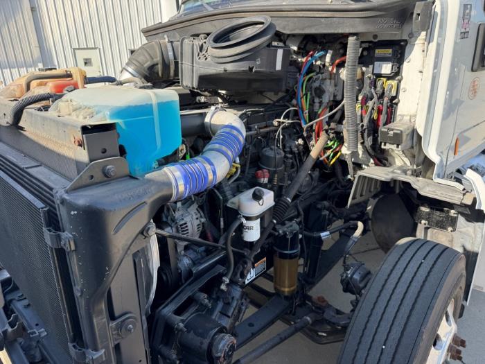 2020 Peterbilt 579-11