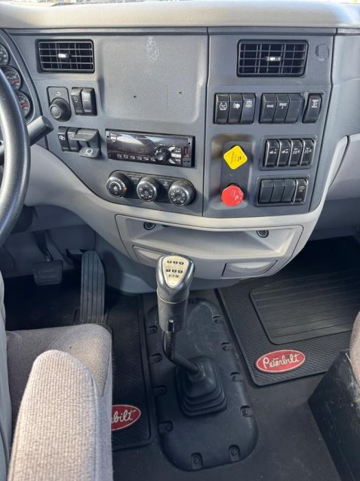 2020 Peterbilt 579-18