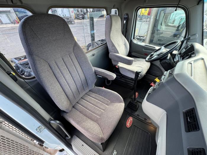 2020 Peterbilt 579-20
