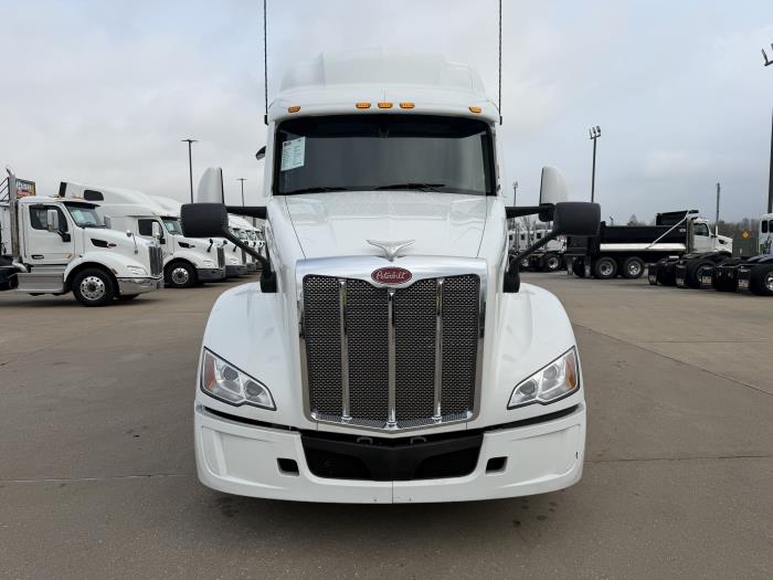 2024 Peterbilt 579-8
