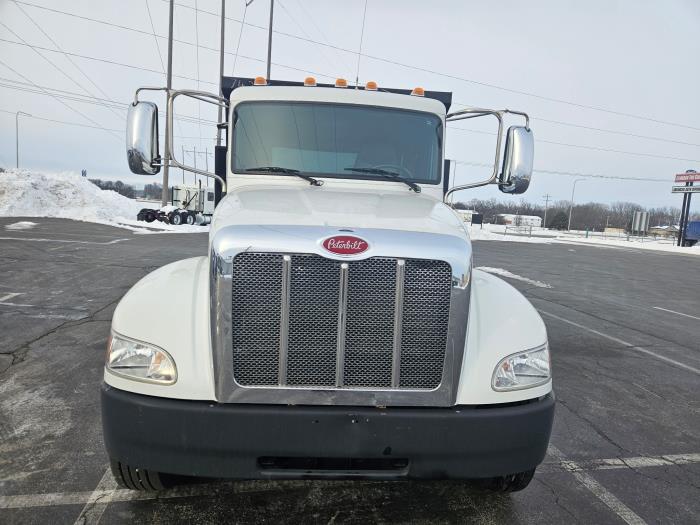 2021 Peterbilt 337-2