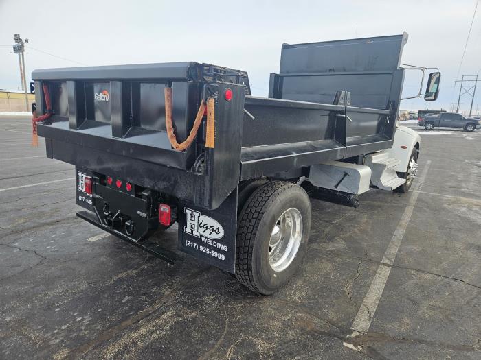 2021 Peterbilt 337-7