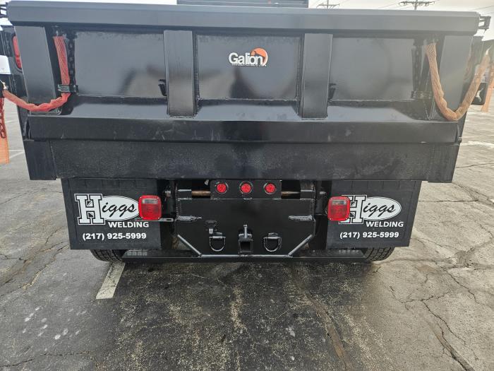 2021 Peterbilt 337-8